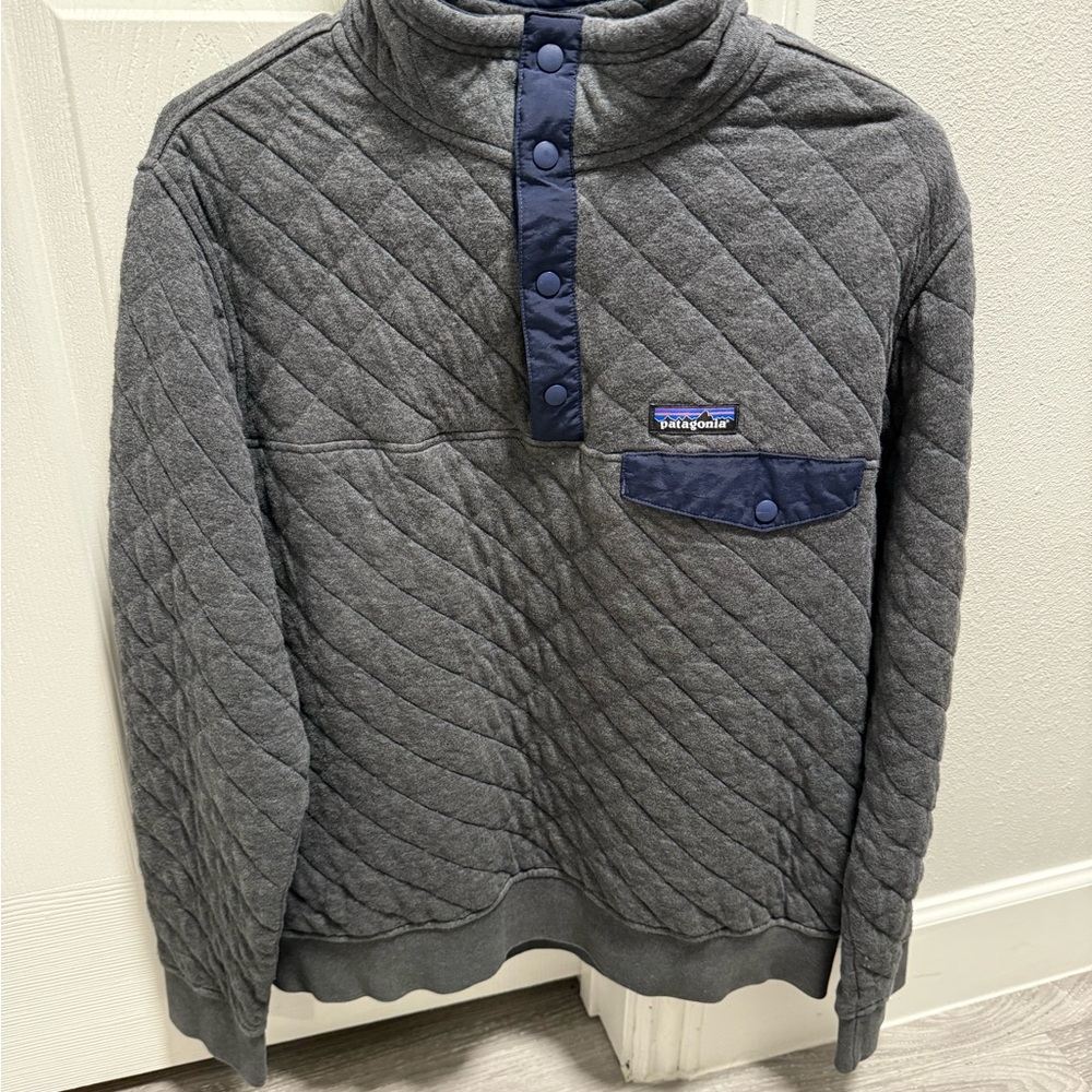 Patagonia Organic Quilted Pullover in Gray and Blue